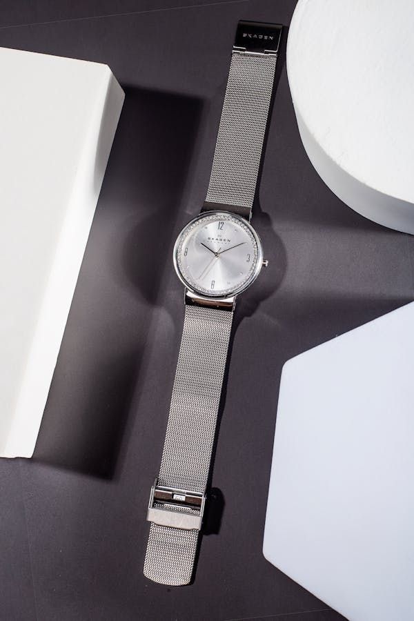 Montres femme : votre guide pour un style intemporel et chic